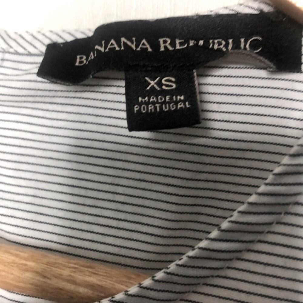 Banana Republic Striped Sleeveless Top size XS - Picture 4 of 8